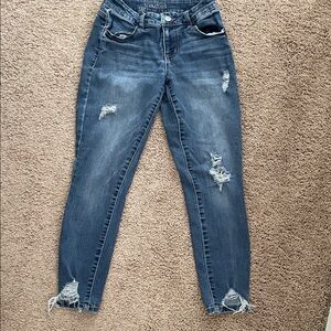Maurice’s XS-S Skinny‎ Ripped Lightwash Jeans